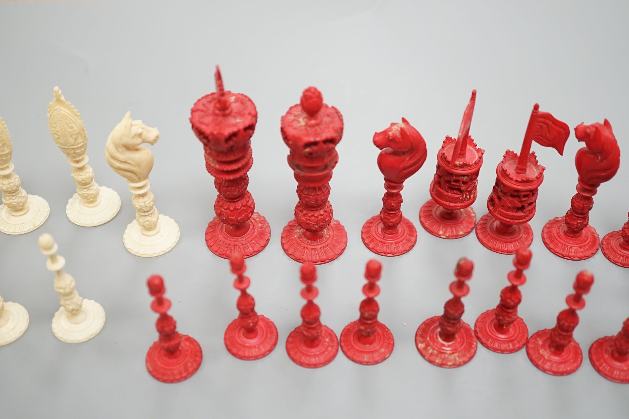 A Cantonese export stained Ivory chess set. King height 8.5cm